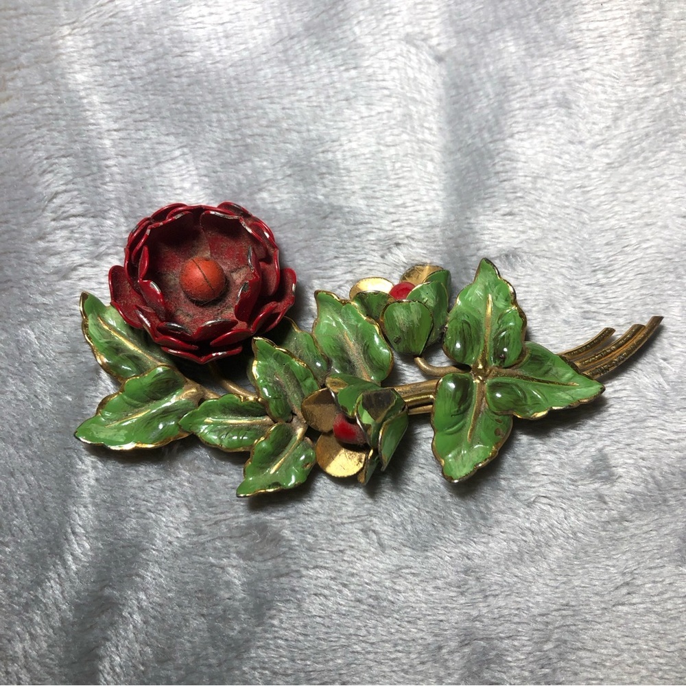 Vintage Vermeil pin